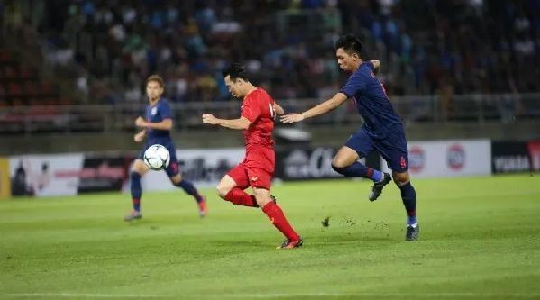 Vòng loại World Cup 2022: Việt Nam hòa Thái Lan, Văn Lâm là người hùng