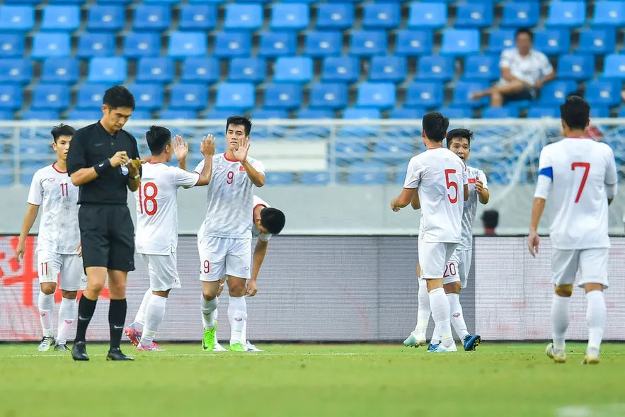 U22 Việt Nam thắng U22 Trung Quốc với tỷ số 2-0: Tiến Linh tỏa sáng