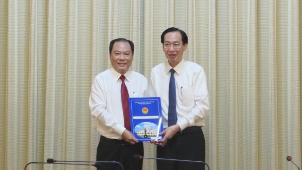 Ông Nguyễn Hoài Nam giữ chức vụ Phó Giám đốc Sở Y tế TPHCM