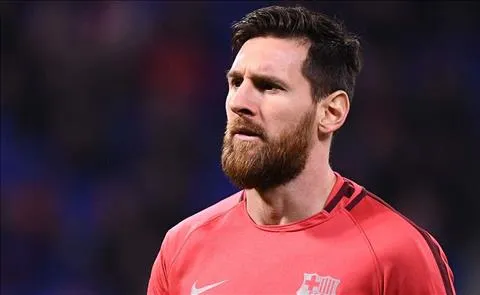Nemanja Vidic khen ngợi Aguero và Messi