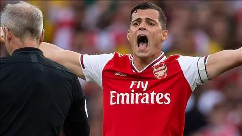 Lộ lý do Xhaka chơi tệ hại trước Tottenham