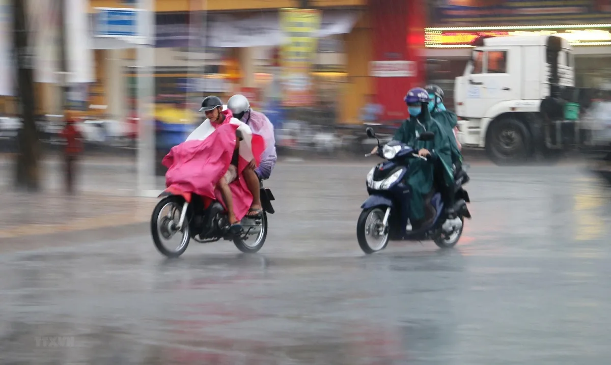Dự báo thời tiết hôm nay 10/9: Bắc Bộ mưa rào, Trung Bộ nắng nóng