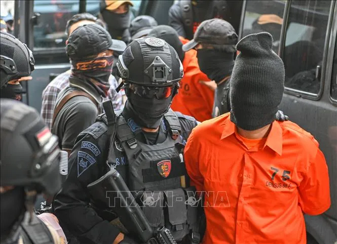 Indonesia bắt giữ 8 nghi can khủng bố có liên hệ với IS