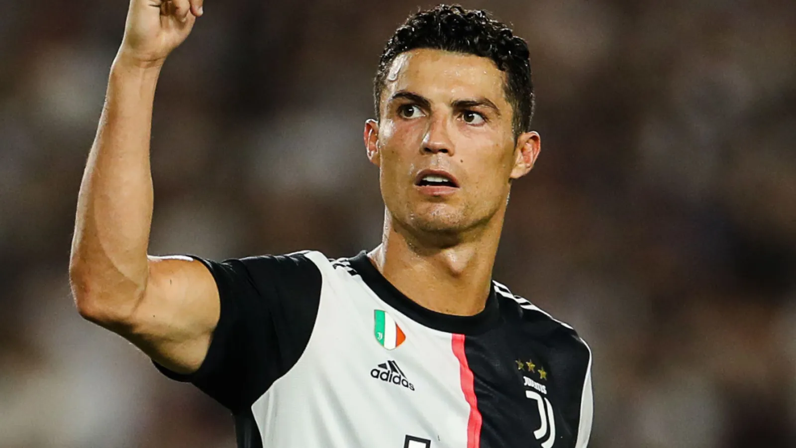 Ronaldo nói gì sau khi Messi đoạt danh hiệu The Best 2019?