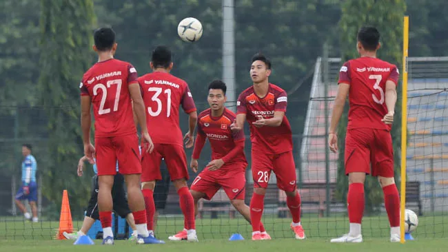 ĐT Việt Nam luyện không chiến trước ngày đấu lứa đàn em U22