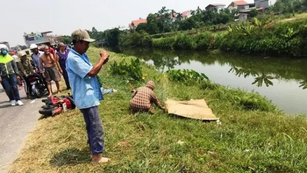 Tin tức tai nạn giao thông ngày 30/9: Xe tải mất lái tông 2 học sinh tử vong, nhiều người bị thương