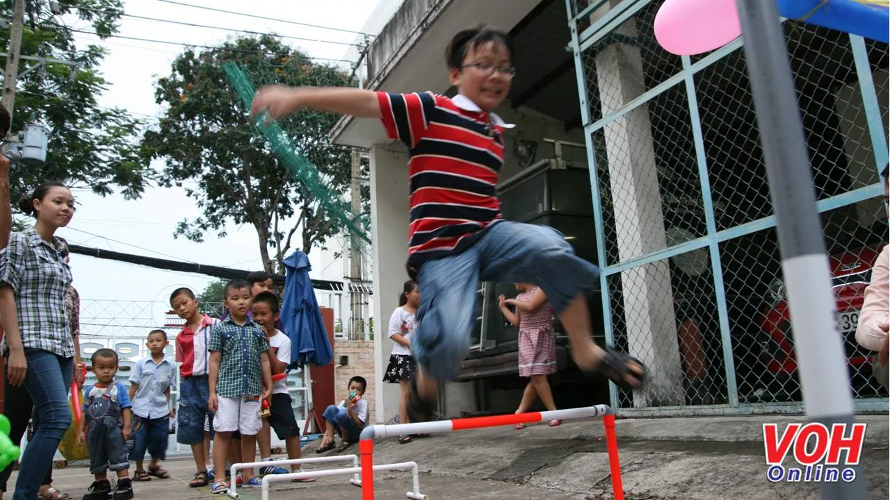 Bác sĩ cảnh báo tình trạng trẻ bị bệnh mãn tính vì lười vận động