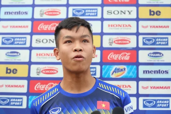 Sao nhỏ tuổi của U22 Việt Nam thừa nhận khó đá chính