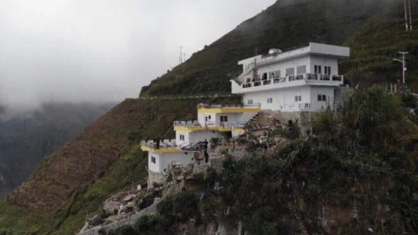 Công trình trái phép trên đèo Mã Pì Lèng: Lập đoàn kiểm tra các trình tự, thủ tục có liên quan