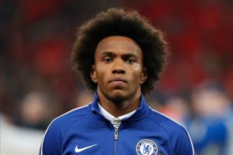 Vì HLV Sarri, Willian tuyên bố không tới Juventus