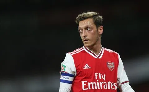 Tin chuyển nhượng 7/10: Arsenal sẵn sàng bán hoặc cho mượn Ozil