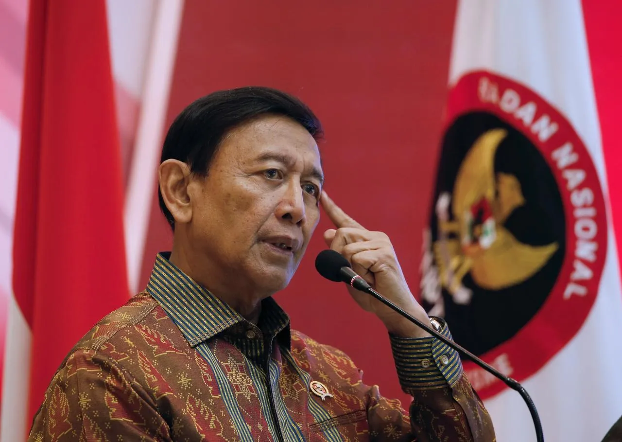 Bộ trưởng An ninh Indonesia bất ngờ bị tấn công bằng dao