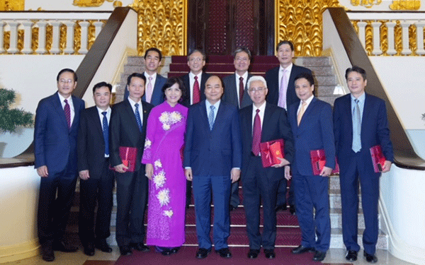 Thủ tướng Nguyễn Xuân Phúc tiếp các đại sứ lên đường nhận nhiệm vụ