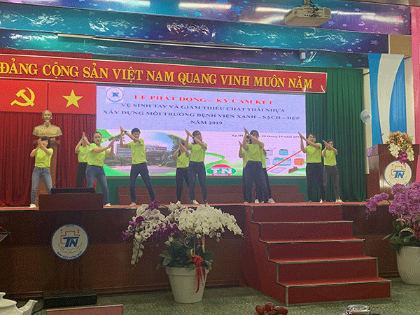 Bệnh viện Thống Nhất tổ chức ngày hội vệ sinh tay, giảm chất thải nhựa