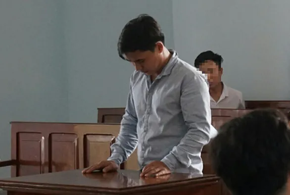 Làm “vợ nhí” mang thai, quan hệ tình dục luôn với em gái “vợ nhí”