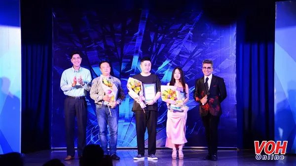 Chương trình vòng tay yêu thương chăm lo cho công nhân có hoàn cảnh khó khăn