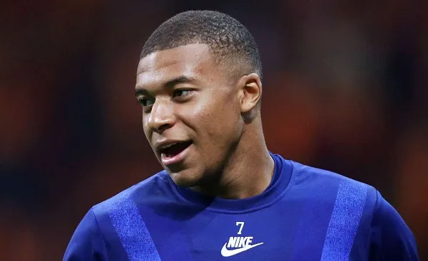 Mbappe sắp hưởng lương kỷ lục ở PSG