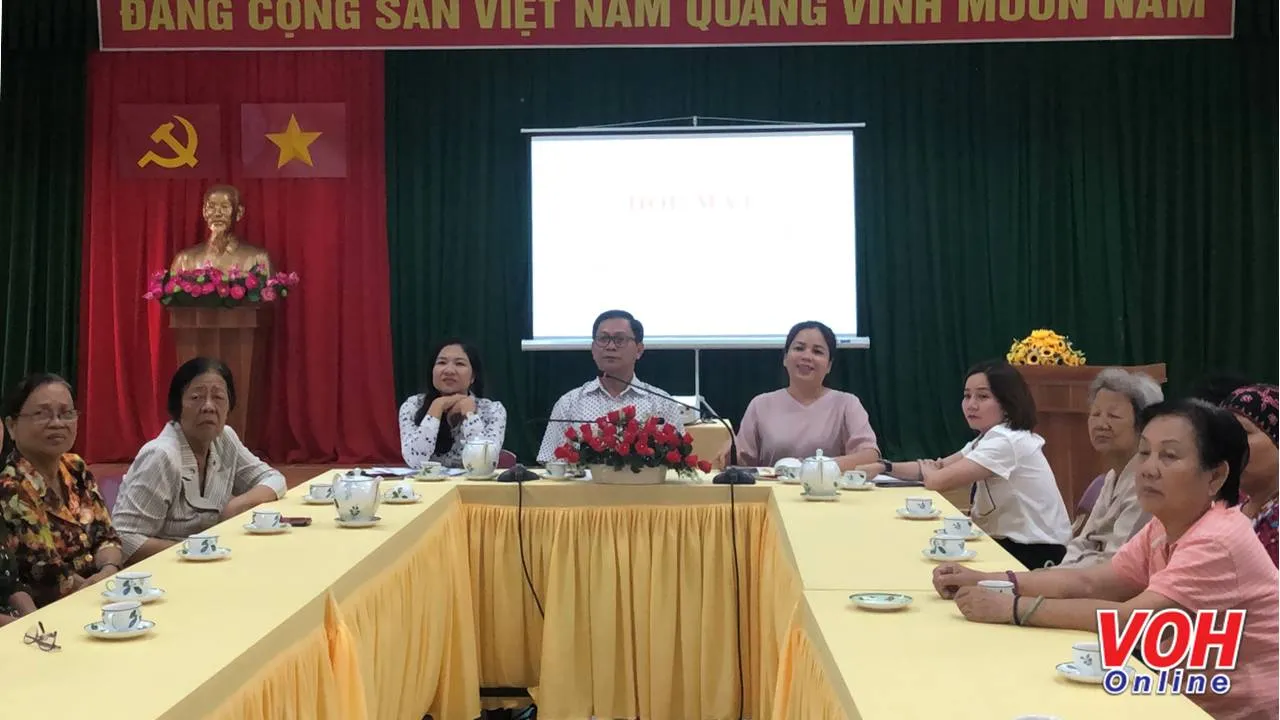 Ban Dân tộc Thành phố gặp mặt thân mật nhân ngày Phụ nữ Việt Nam 20/10