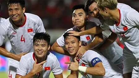 Vòng loại World Cup 2022 ngày 15/10: Việt Nam tạm chiếm ngôi đầu sau trận thắng Indonesia