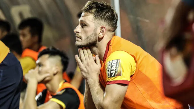 Cầu thủ Thanh Hoá thất thần với nguy cơ xuống hạng