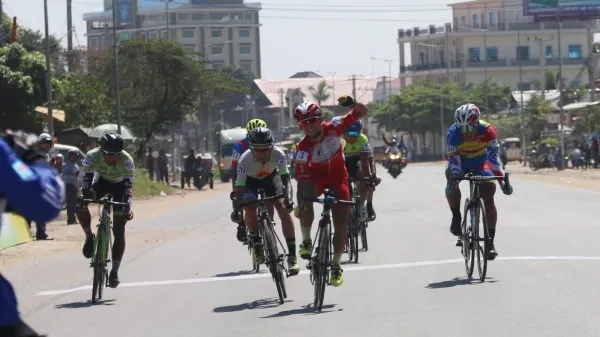 [Trực tiếp] - Cuộc đua xe đạp Nam Kỳ Khởi Nghĩa 2019: Chặng 3 chinh phục lộ trình 124km