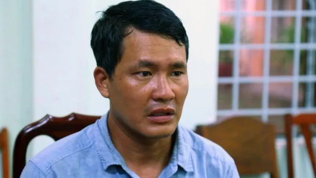 Nghi can đâm tử vong ‘tình địch’ 17 tuổi ra đầu thú 