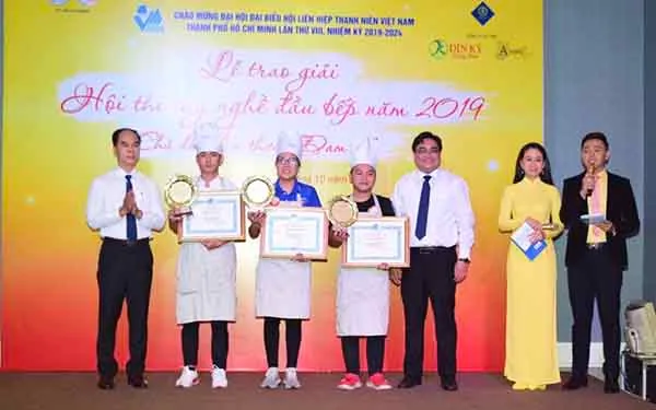 80 thanh niên trẻ cùng tham gia chung kết hội thi Tay nghề đầu bếp năm 2019