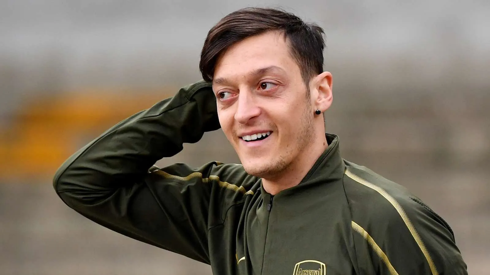 Tin chuyển nhượng 26/10: Lộ bến đỗ mới của Mesut Ozil