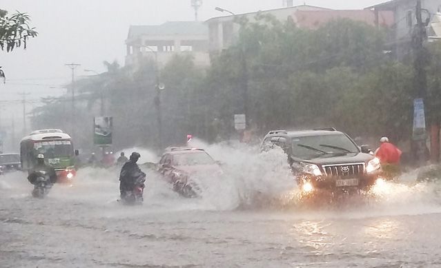 Từ ngày mai 30/10: Các tỉnh từ Hà Tĩnh đến Ninh Thuận và Tây Nguyên mưa lớn, nguy cơ xảy ra lũ quét