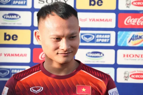 Trọng Hoàng sẵn sàng khoá chặt ngòi nổ của Thái Lan