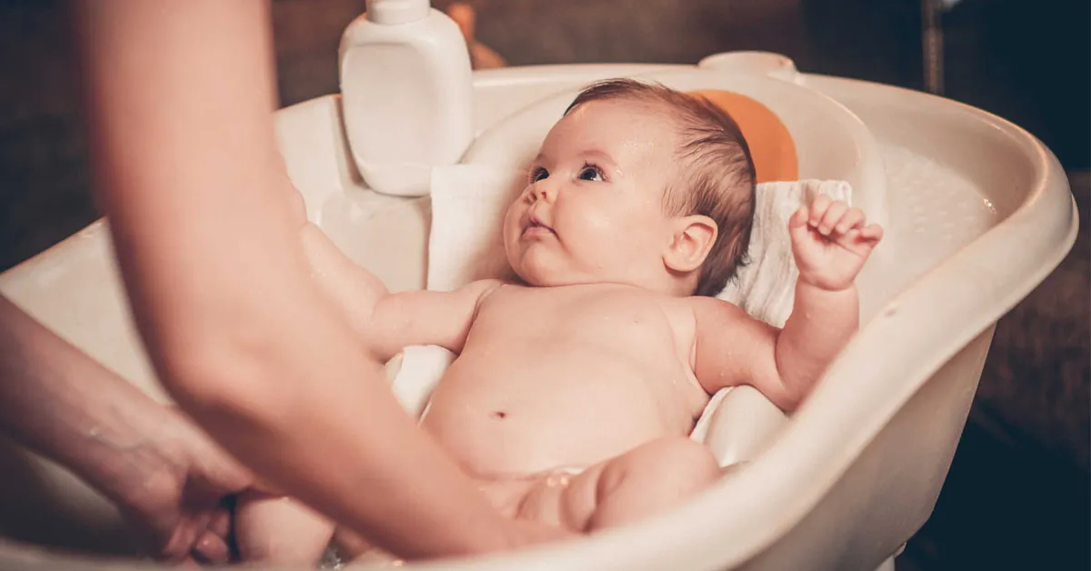 Tiêu chí giúp mẹ chọn mua chậu tắm cho bé sơ sinh tốt nhất