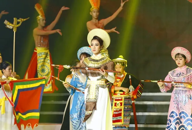 MC Anh Thi lên ngôi Quán quân Duyên Dáng Bolero 2019