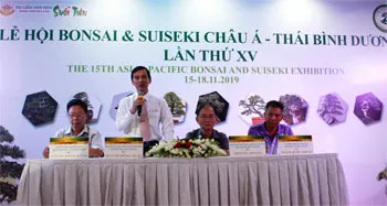 Gần 1.000 tác phẩm sinh vật cảnh hội tụ ở Lễ hội Bonsai và Suiseki Châu Á - Thái Bình Dương