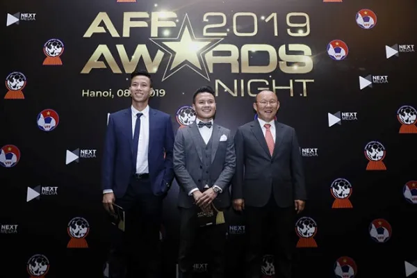 Tuyển bóng đá nam thắng lớn tại AFF Awards 2019