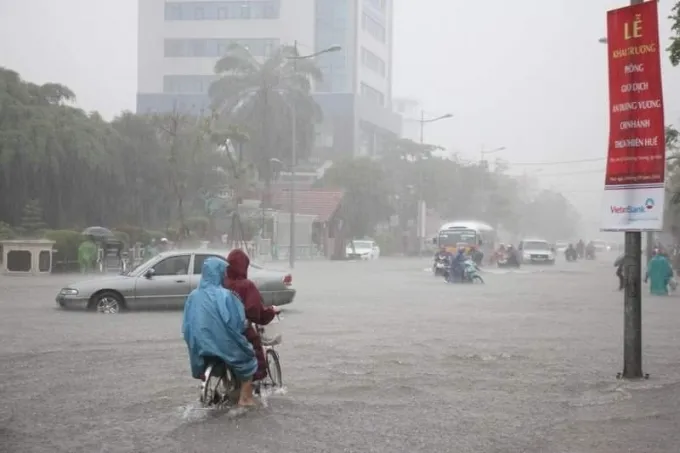 Dự báo thời tiết ngày mai 10/11: Các tỉnh từ Thừa Thiên Huế đến Ninh Thuận, Tây Nguyên mưa to