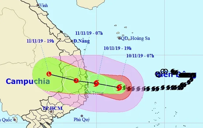 Bão giật cấp 13, cách bờ biển Bình Định - Khánh Hòa hơn 200km