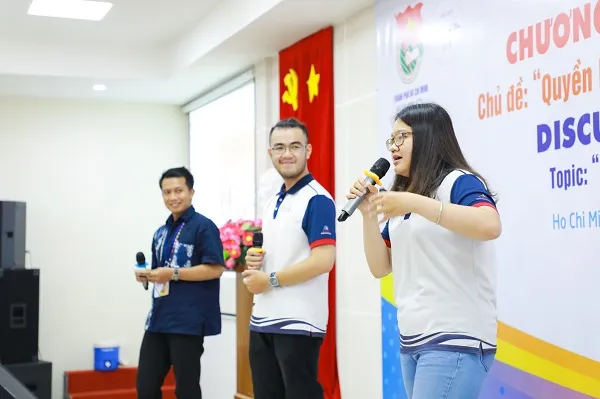 Đoàn đại biểu SSEAYP 2019 giao lưu với sinh viên Việt Nam về Quyền lực mềm và ngoại giao thanh niên