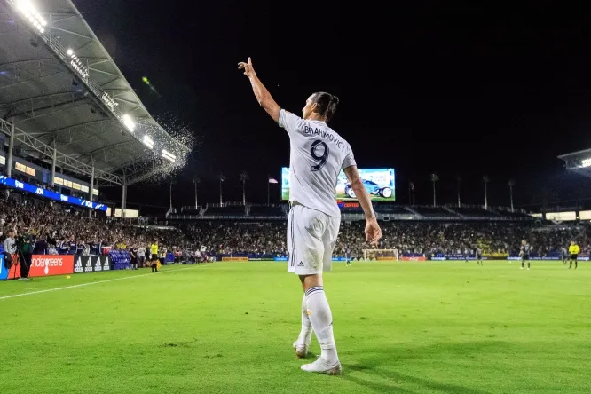 Ibra gửi lời chia tay giải MLS cực kỳ ngạo nghễ