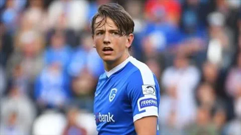 Tin bóng đá 15/11: Genk xác nhận Liverpool hỏi mua Sander Berge