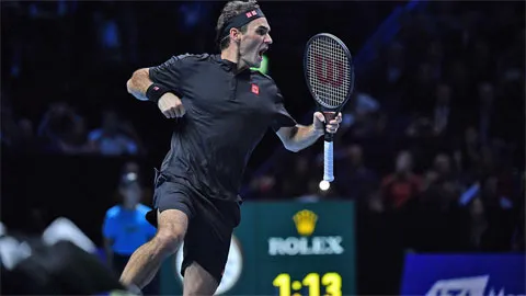 ATP Finals 2019: Hạ Djokovic, Federer vào bán kết - Berrettini giành chiến thắng lịch sử