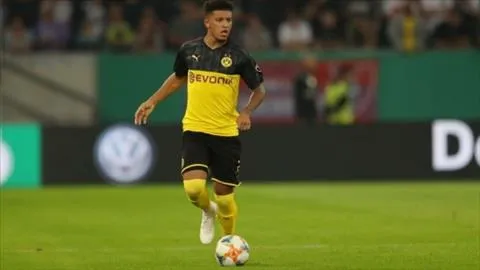 ‘Jadon Sancho nên từ chối MU’