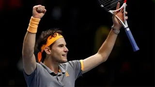 ATP Finals 2019: Loại nhà vô địch Alexander Zverev, Dominic Thiem vào chung kết