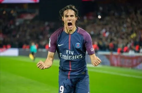 Tin bóng đá 17/11: Xác nhận nhiều đội bóng theo đuổi Cavani