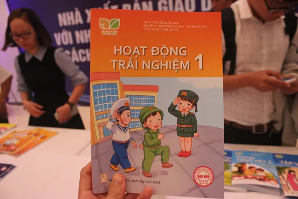 Ngày 22/11: Bộ Giáo dục và Đào tạo công bố các bộ sách giáo khoa lớp 1 mới