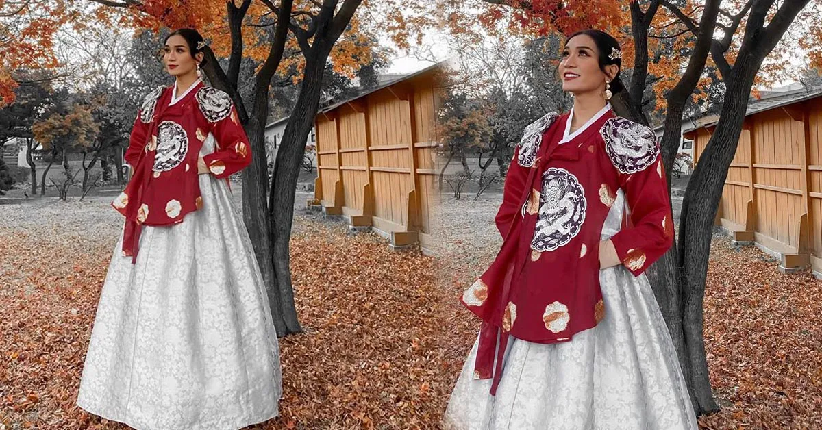 Sau màn hóa thành ‘búp bê Nga’, BB trần diện Hanbok chuẩn gái Hàn thả dáng bên lá vàng