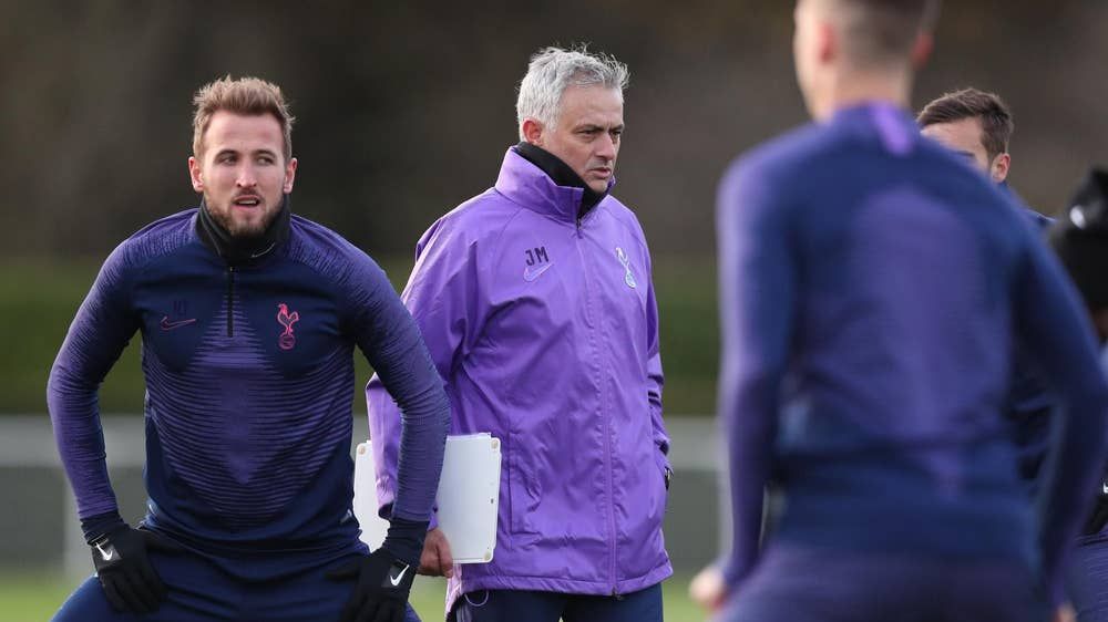 Tin bóng đá 21/11: Những ai sẽ trợ giúp Mourinho ở Tottenham?