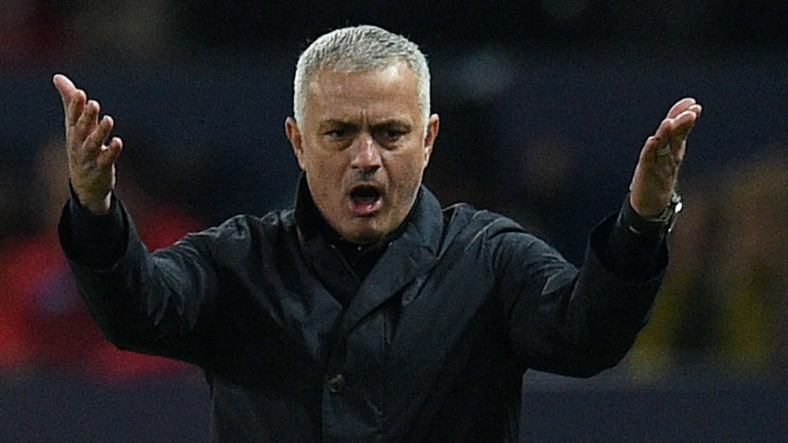HLV Lille đá xéo Mourinho vì bị cướp cộng sự một cách trắng trợn