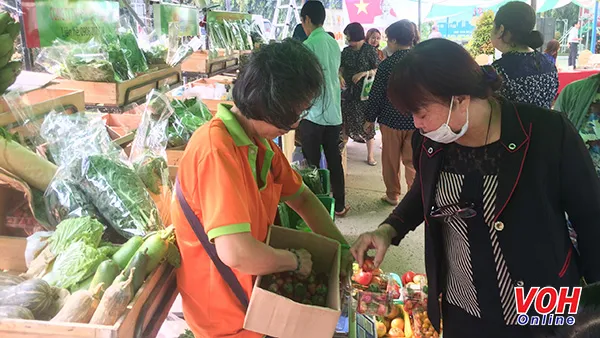 Triển lãm giới thiệu các mặt hàng Nông sản an toàn trên địa bàn quận Tân Phú