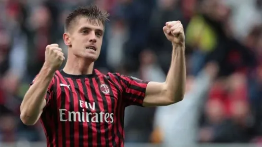 MU và Barca nhận báo giá vụ Krzysztof Piatek