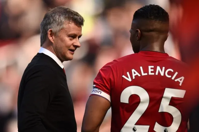 Antonio Valencia buồn bã khi nghĩ về tương lai MU